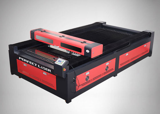 เครื่องตัดเลเซอร์ CO2 ขนาดใหญ่ 1300x2500MM ด้วยน้ําเย็นสําหรับหนังผ้า